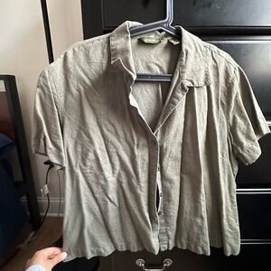 Green short sleeve button up